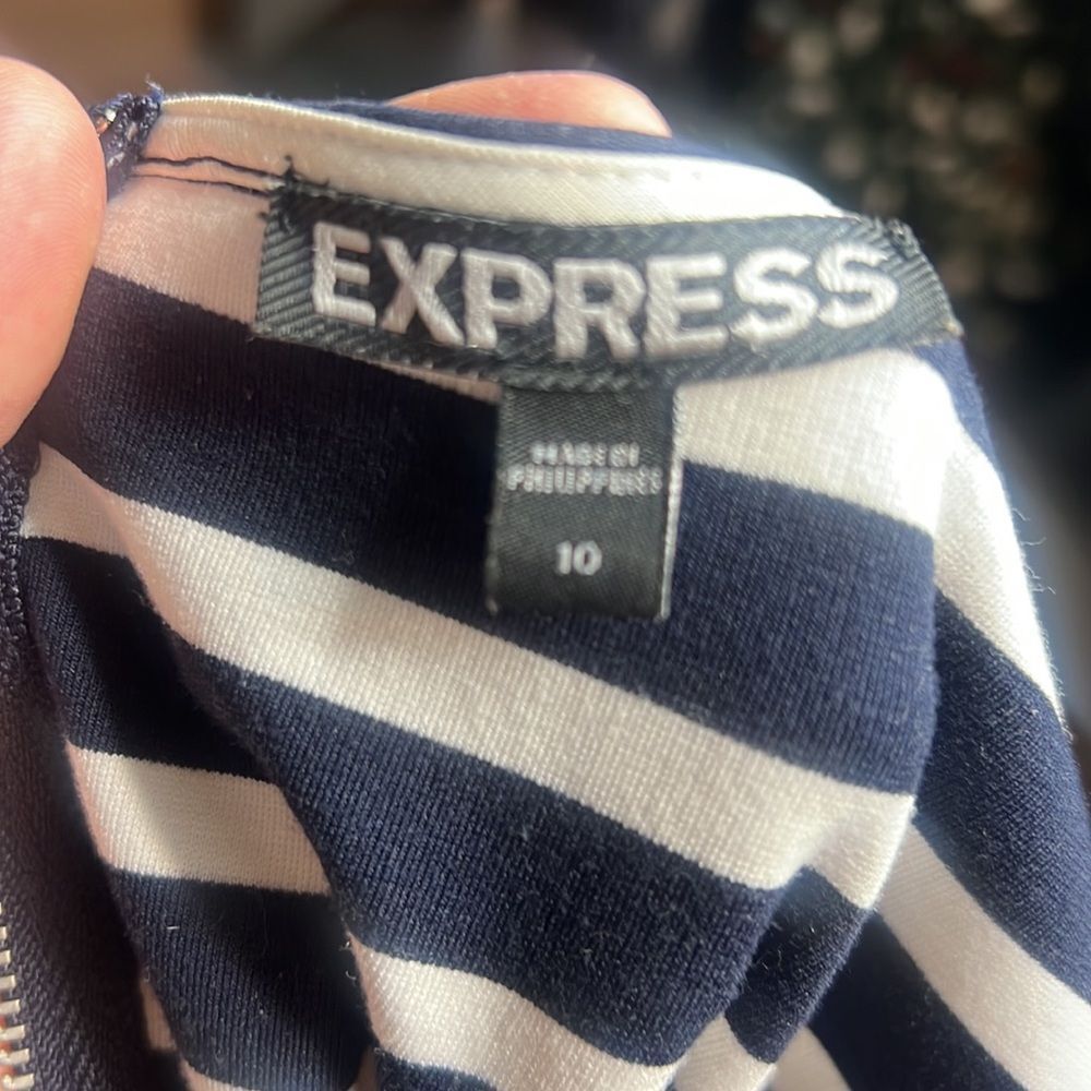 Express Dress - Picture 7 of 11